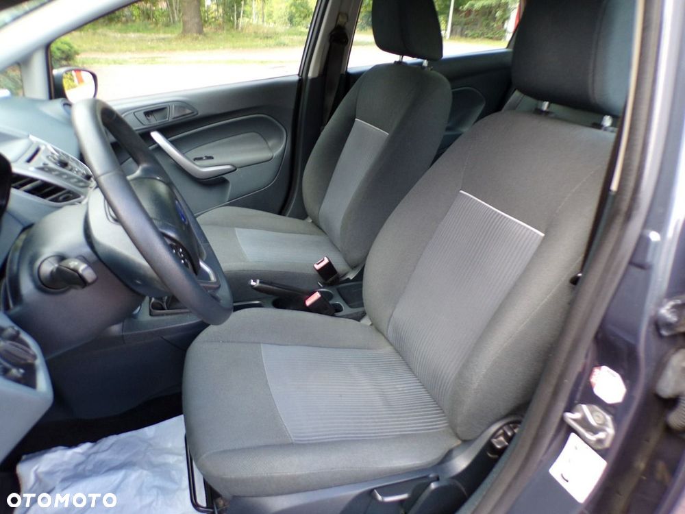 Ford Fiesta - 26