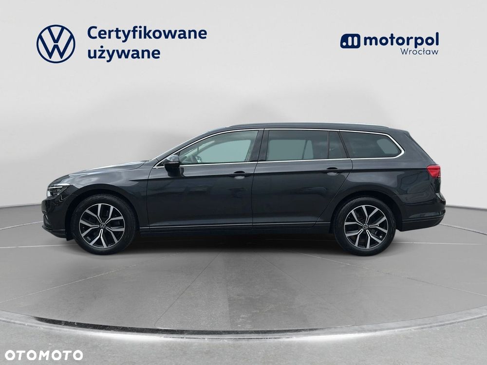 Volkswagen Passat - 4