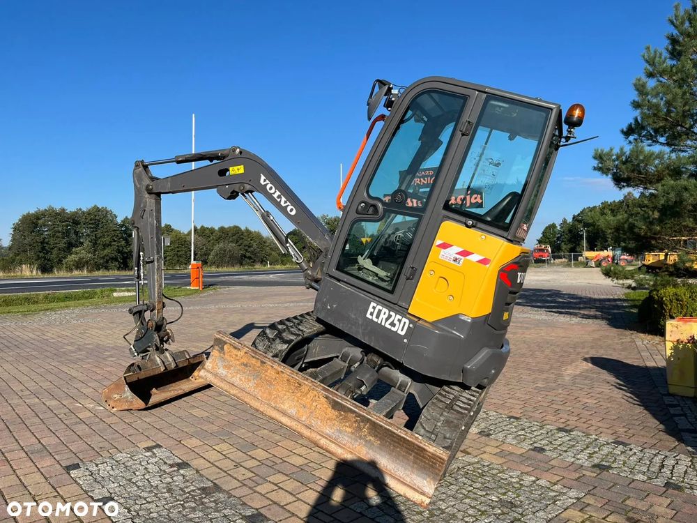 Volvo ECR25D - 8