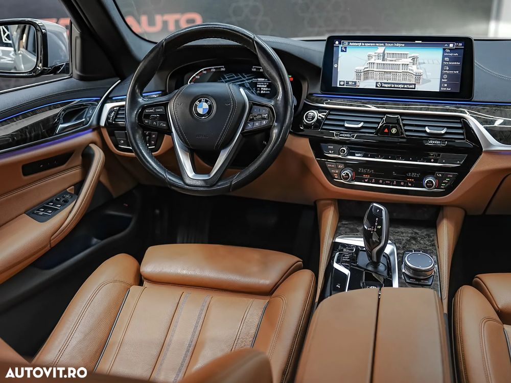 BMW Seria 5 530i Aut. Luxury Line - 11