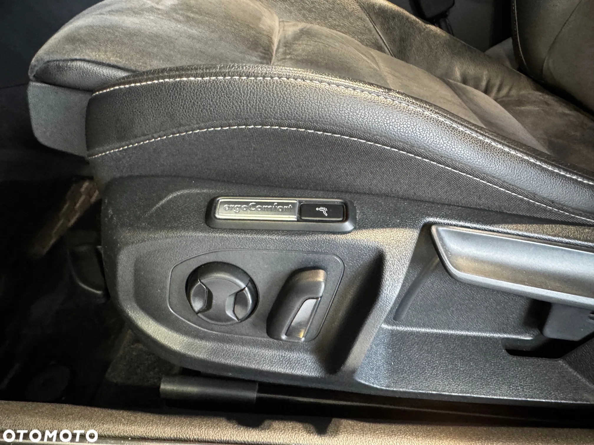 Volkswagen Arteon 2.0 TDI 4Motion R-Line DSG - 16
