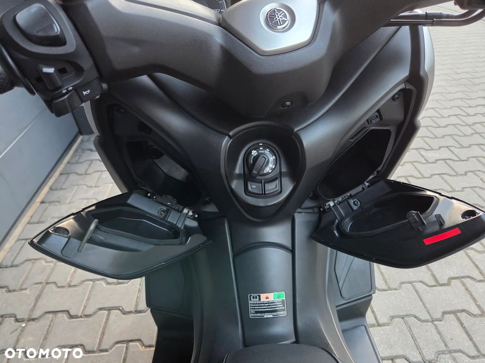 Yamaha X-max - 14