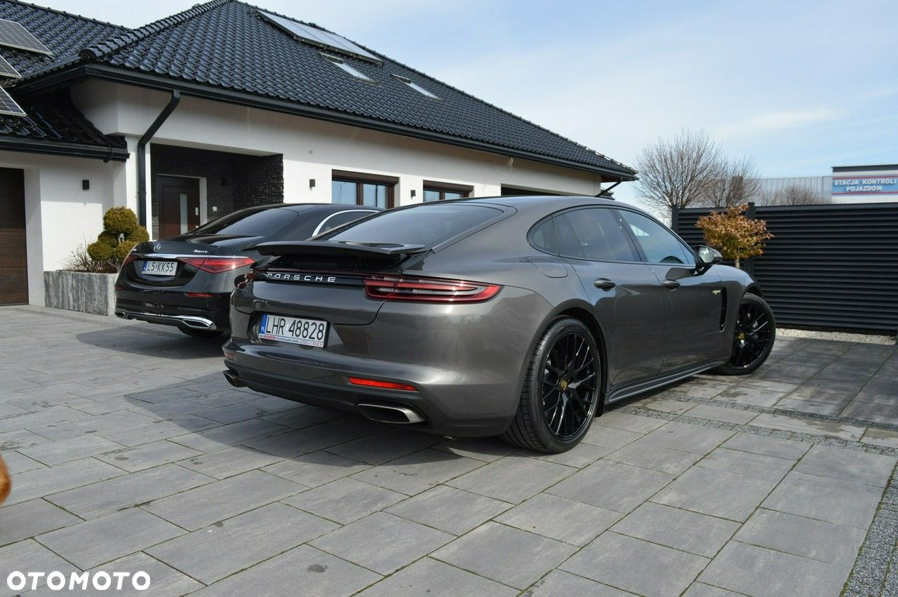 Porsche Panamera - 15