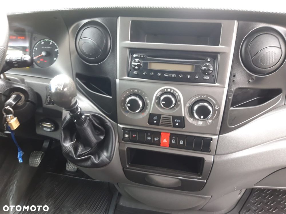 Iveco daily Super Stan tylko 270 tyś km - 26
