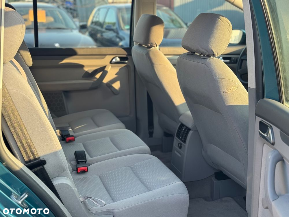 Volkswagen Touran 1.9 TDI Basis - 21