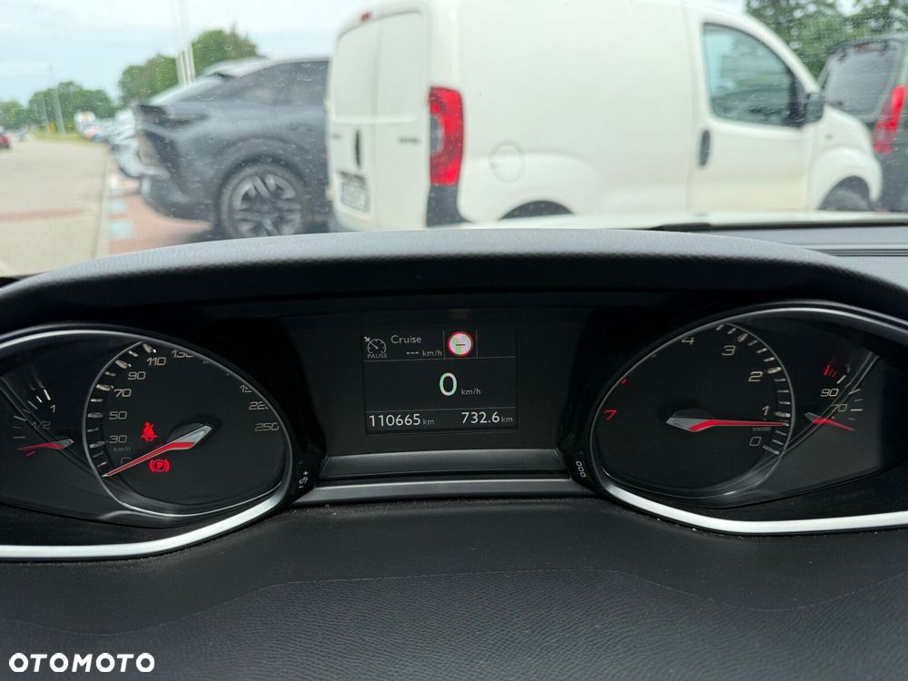 Peugeot 308 1.2 PureTech Allure Pack S&S - 19