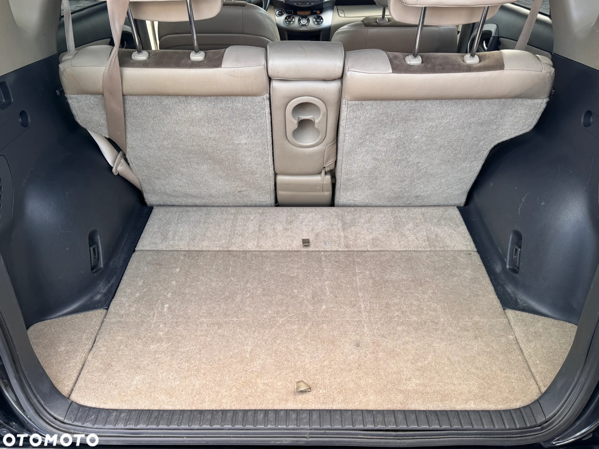 Toyota RAV4 2.2 D-CAT Premium - 29