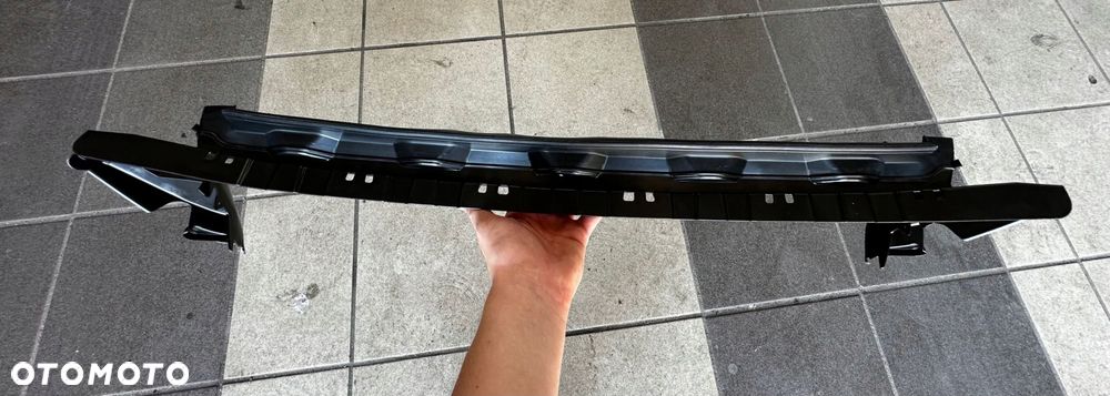 volvo xc60 ii dolna prowadnica powietrza uszczelnienie zderzaka r-design oe - 2