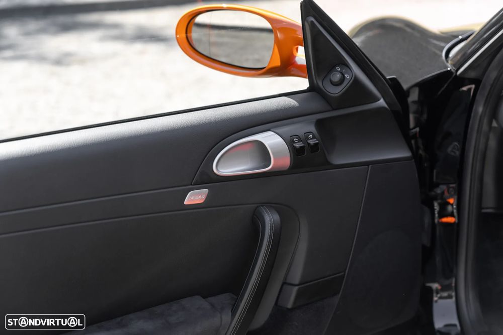 Porsche 911 (997) GT3 RS - 11