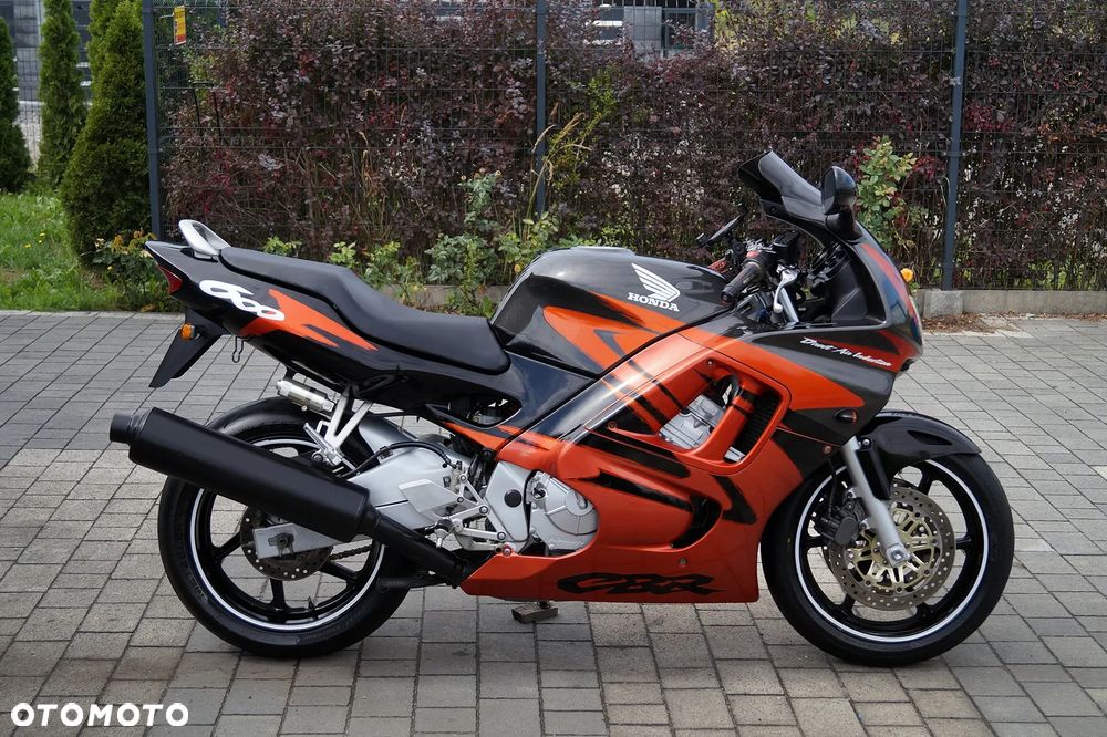 Honda CBR - 6