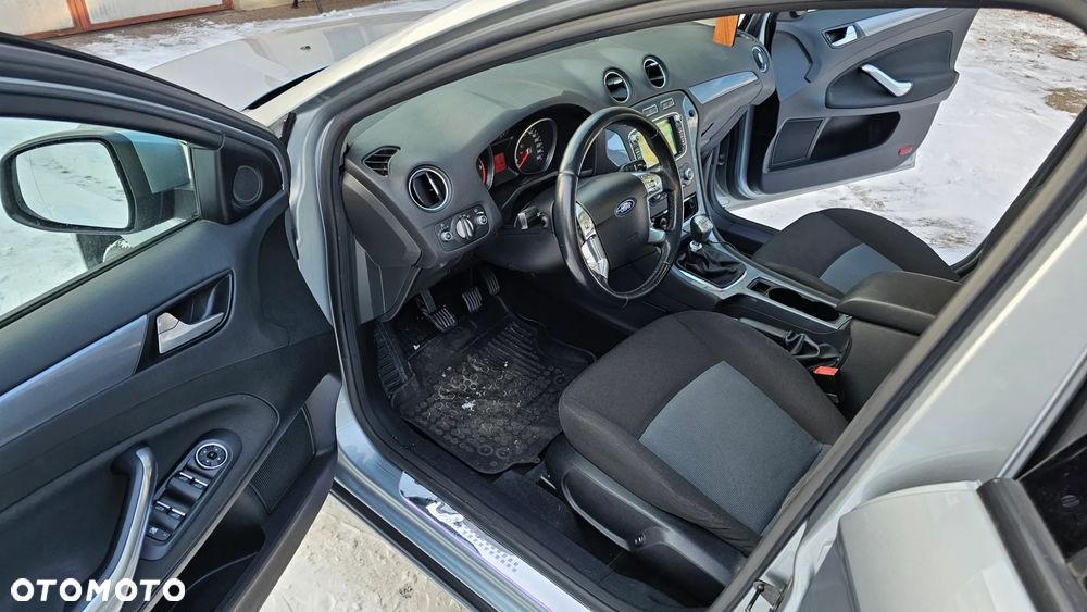 Ford Mondeo 2.0 TDCi Titanium - 9