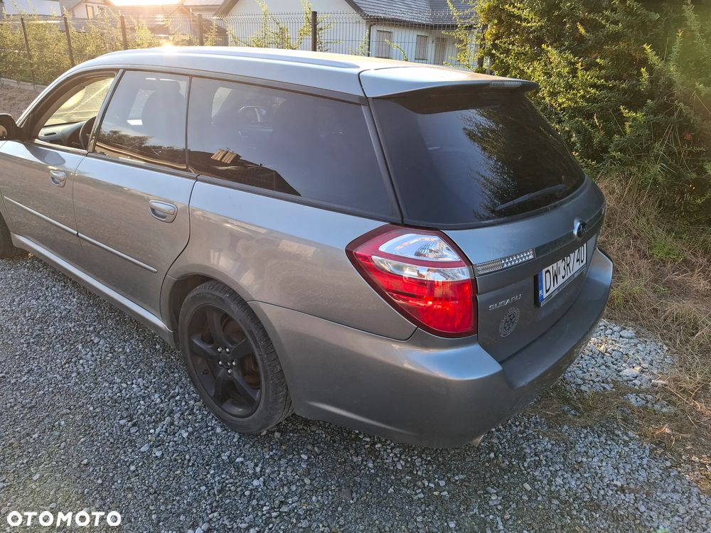 Subaru Legacy - 10