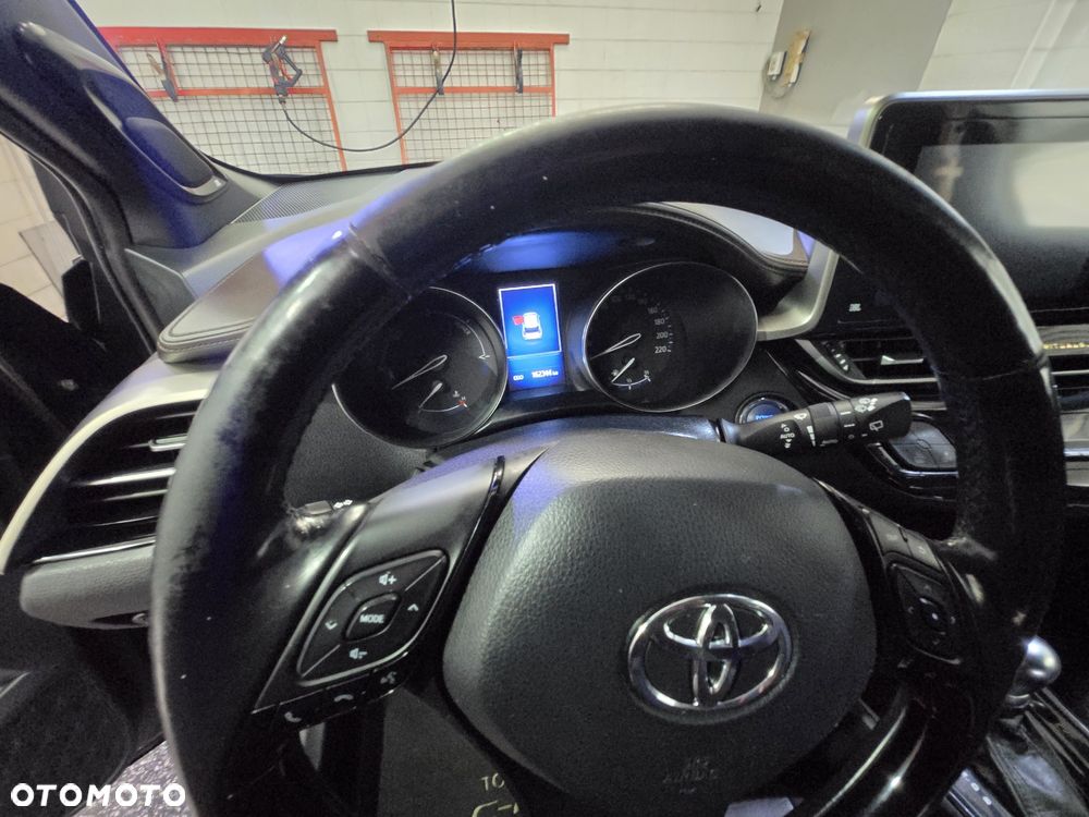 Toyota C-HR - 5