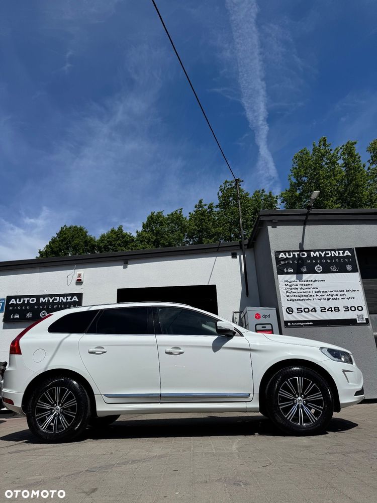 Volvo XC 60 D4 AWD R-Design Kinetic - 12