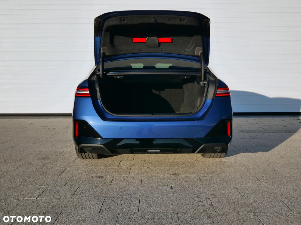 BMW Seria 5 520d - 39