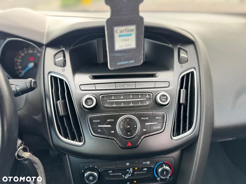 Ford Focus 1.0 EcoBoost Trend - 16