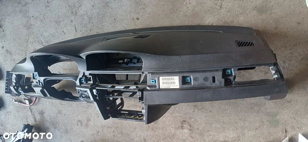 BMW E90 E91 E92 E93 DESKA KONSOLA POD NAVIGACJĘ navi EUROPA - 3