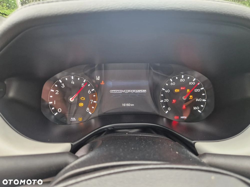 Jeep Compass - 32