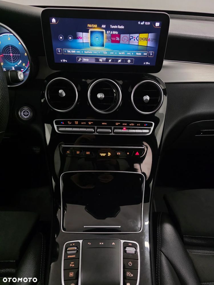 Mercedes-Benz GLC 200 d 4Matic 9G-TRONIC AMG Line Plus - 17