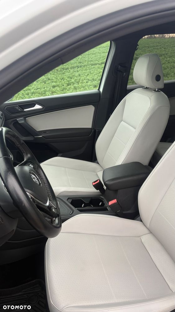 Volkswagen Tiguan - 11