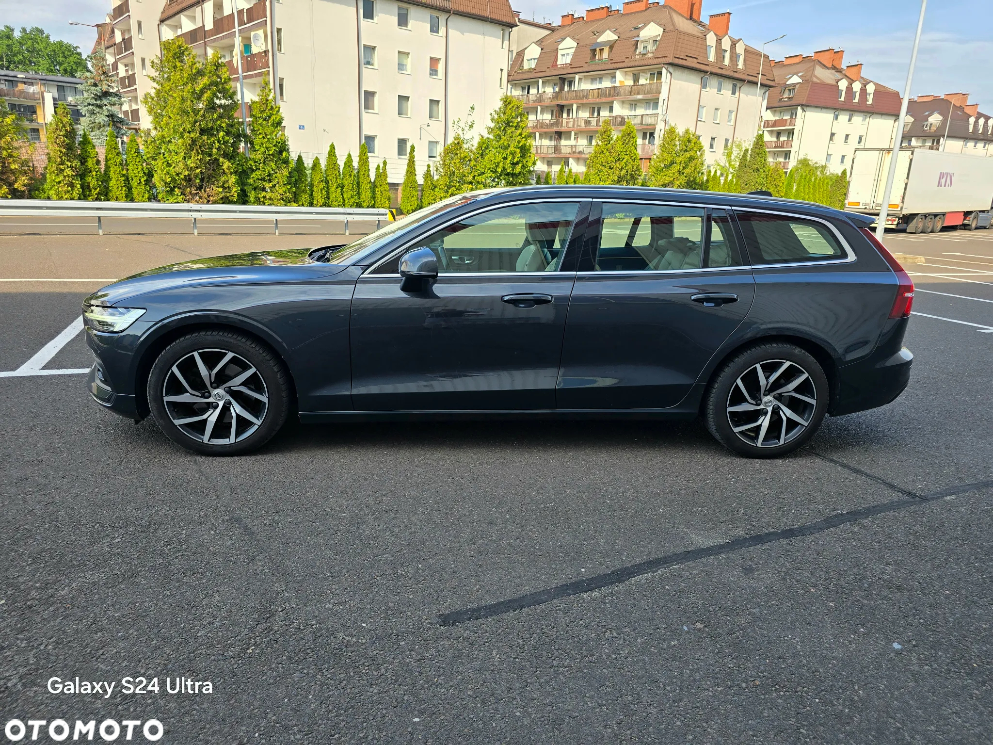 Volvo V60 T4 Momentum Pro - 5