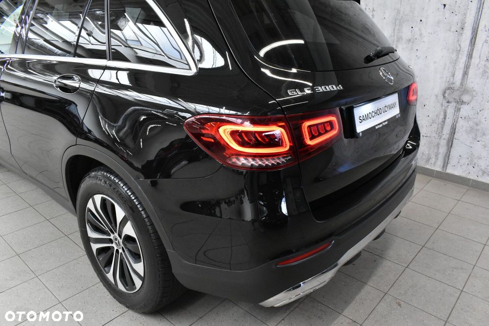 Mercedes-Benz GLC - 24