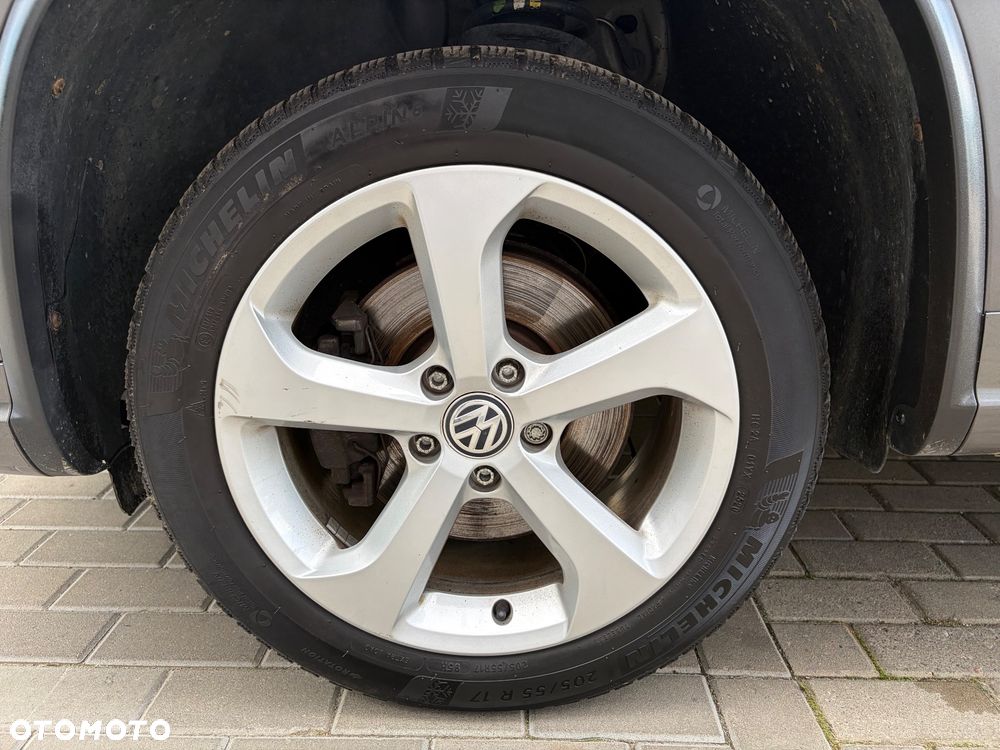 Volkswagen Tiguan - 16