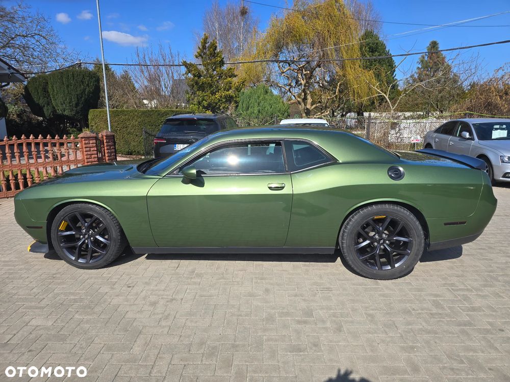 Dodge Challenger - 6