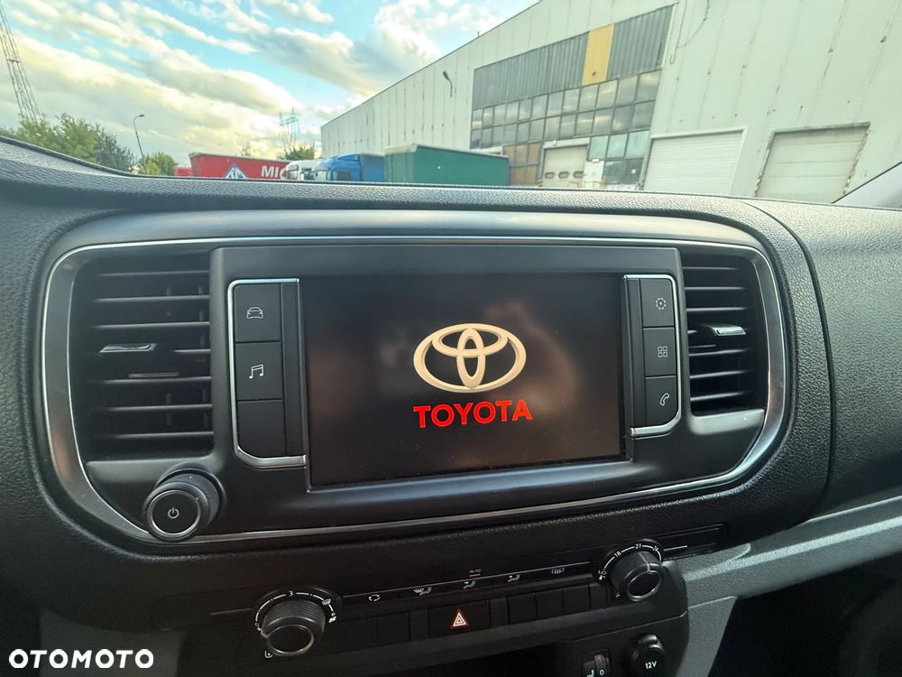 Toyota ProAce Kombi 2.0 D-4D Long 2,8t - 15