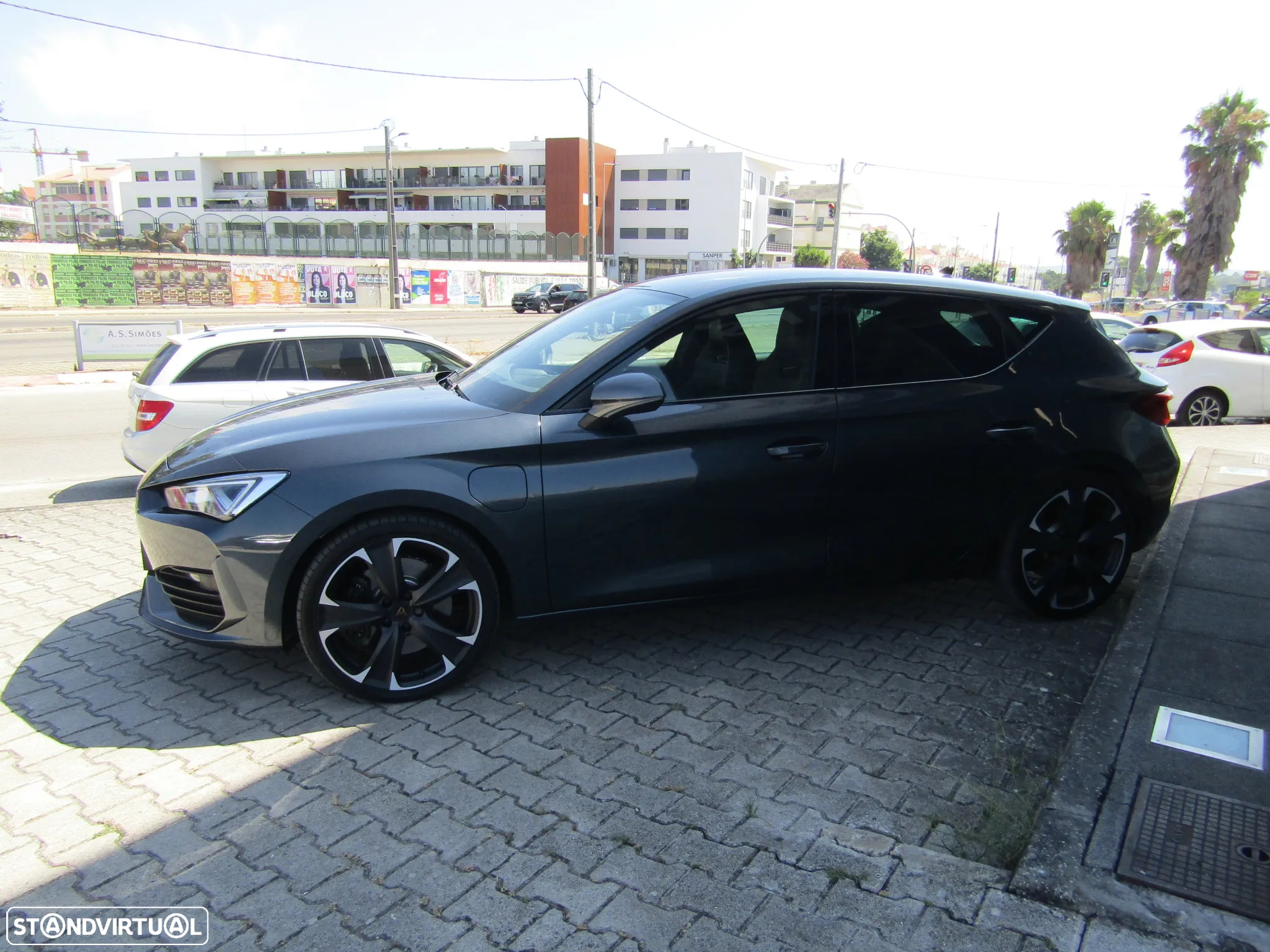 Cupra Leon 1.4 e-Hybrid VZ DSG - 10