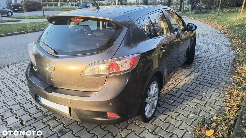 Mazda 3 1.6 Navi + - 6