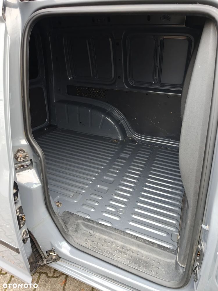 Volkswagen Caddy - 11