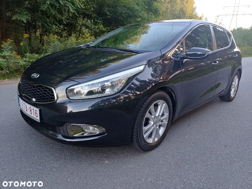 Kia Ceed - 11