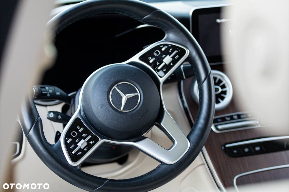 Mercedes-Benz GLC 300 4-Matic - 9