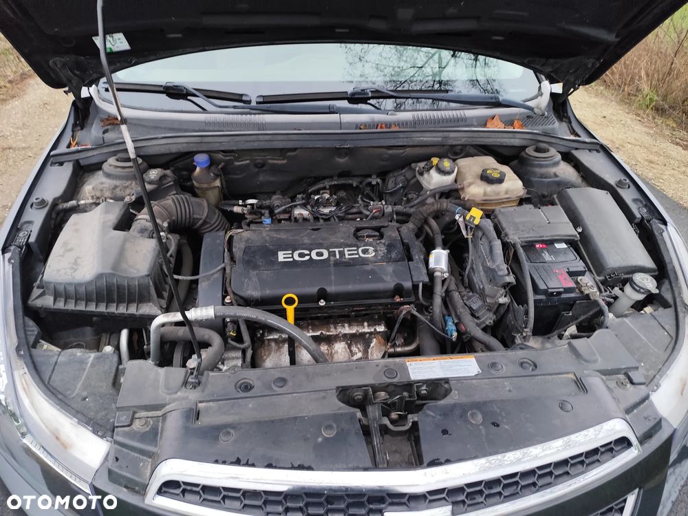 Chevrolet Cruze 1.6 LT - 12