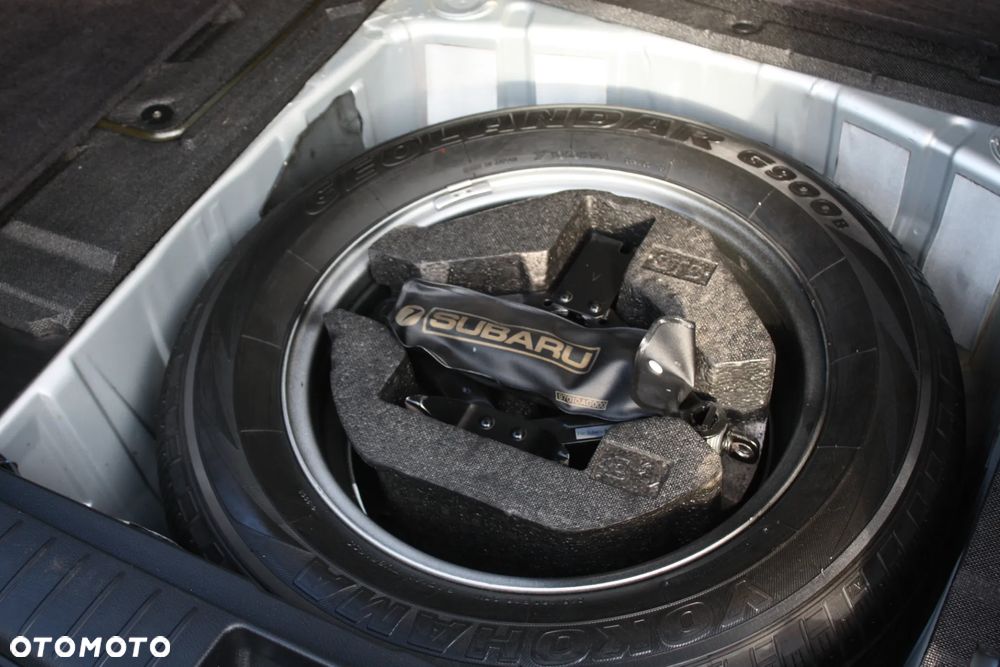 Subaru Legacy 2.5i AT - 12