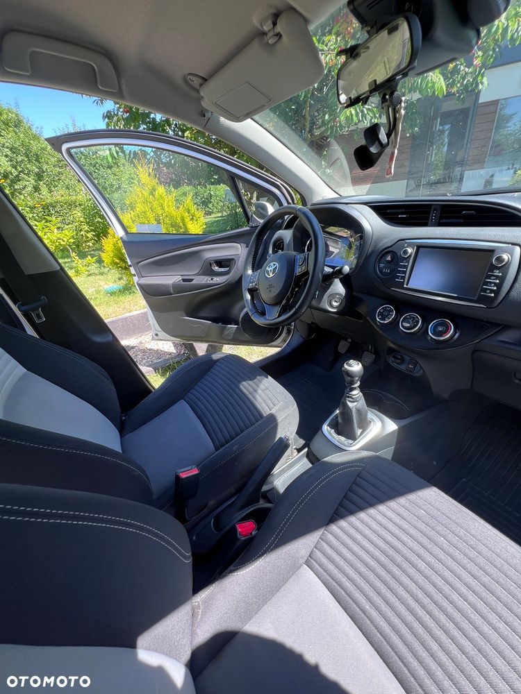 Toyota Yaris 1.5 Premium - 8