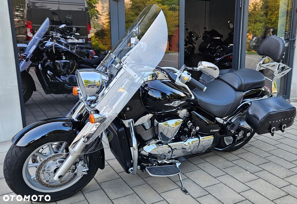 Suzuki Intruder - 2