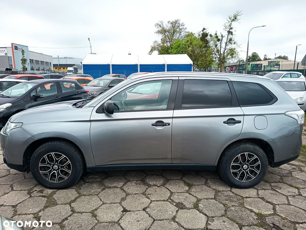 Mitsubishi Outlander 2.0 2WD Plus - 14