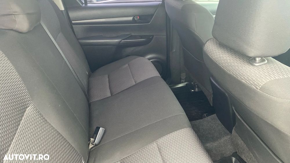 Toyota Hilux 2.4D 150CP 4x4 Double Cab 6MT Comfort - 7