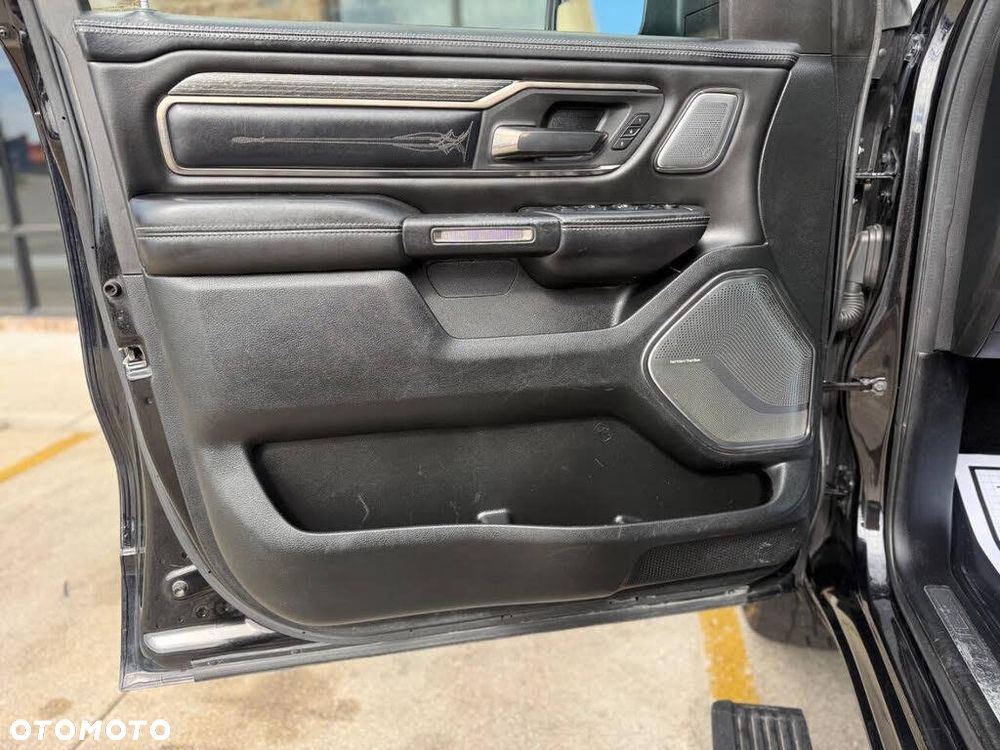 RAM 1500 5.7 Crew Cab Limited - 27