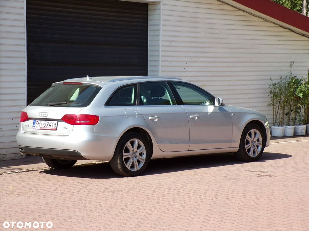 Audi A4 Avant - 11