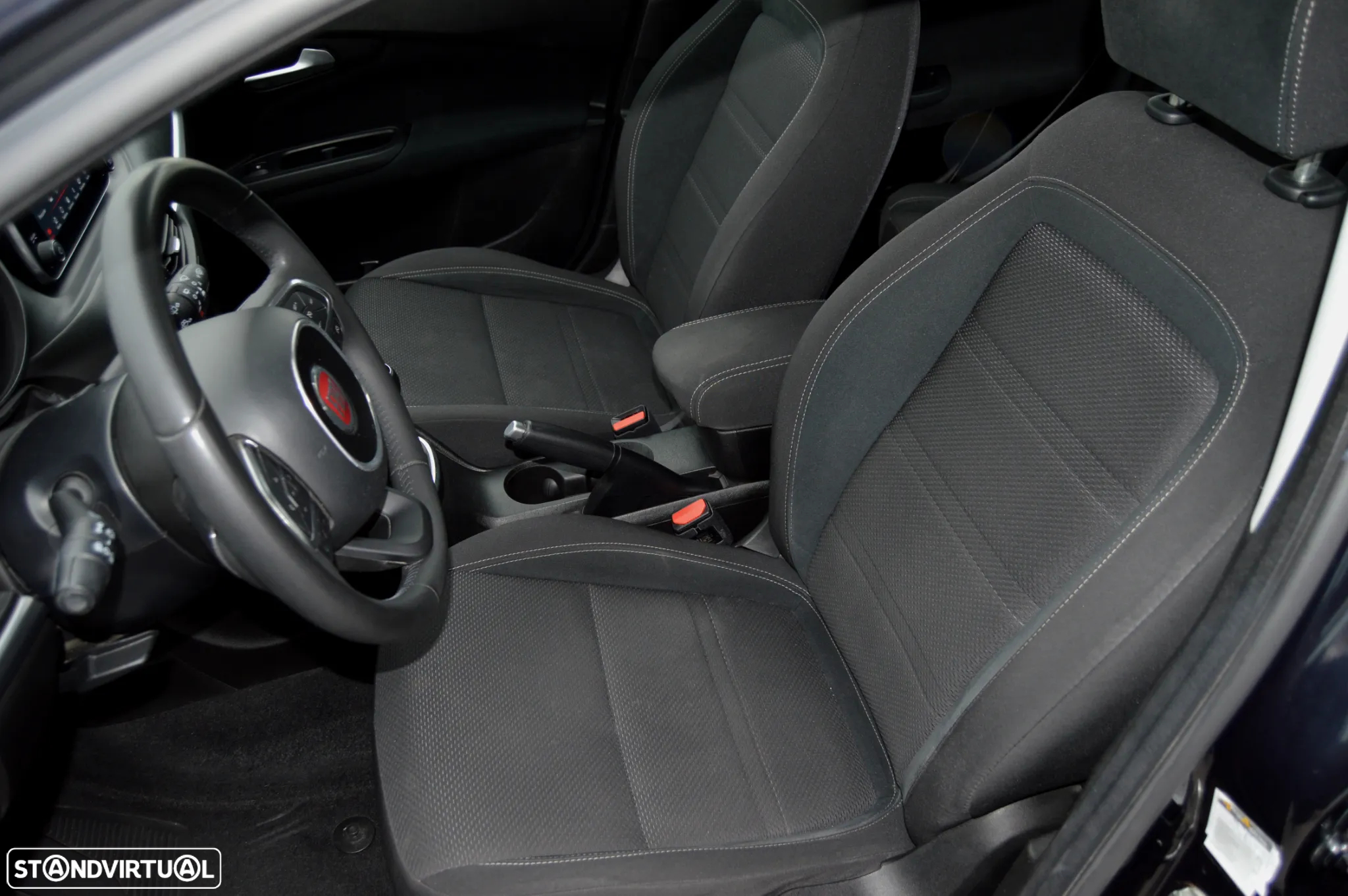 Fiat Tipo Station Wagon 1.6 M-Jet Lounge Tech - 27