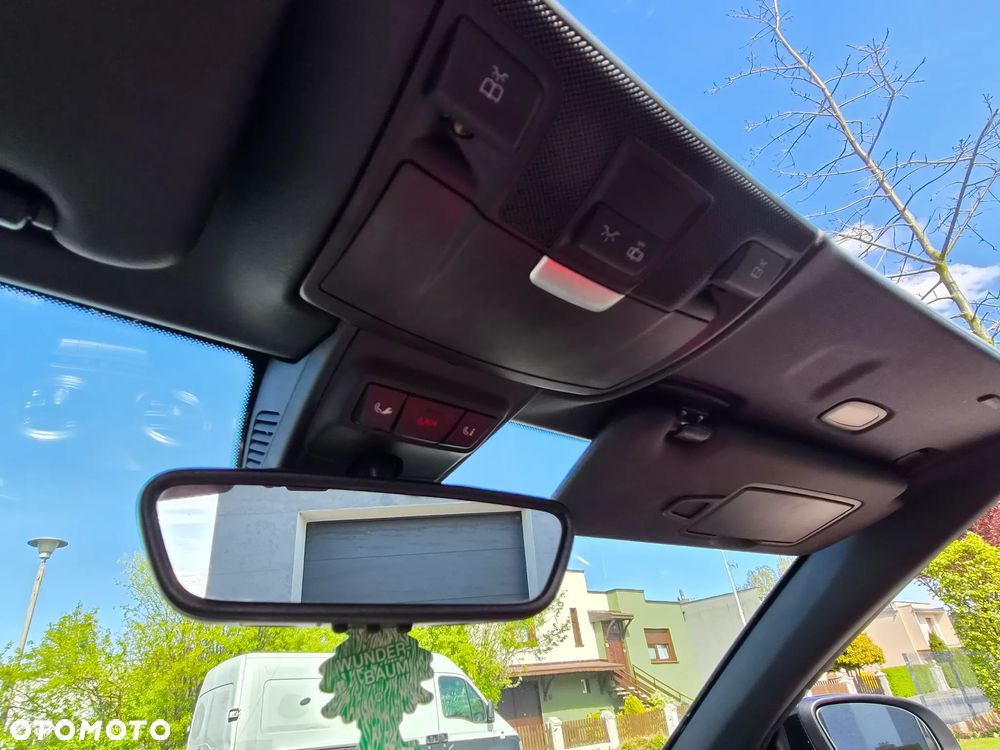 Mercedes-Benz Klasa C AMG 63 S AMG Speedshift 7G-MCT - 29