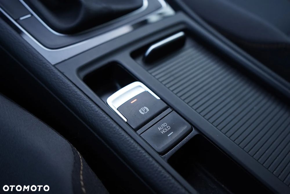 Volkswagen Golf 1.2 TSI BlueMotion Technology Allstar - 16