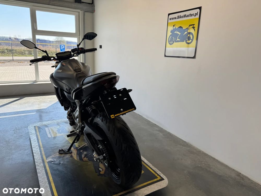 Yamaha MT - 7