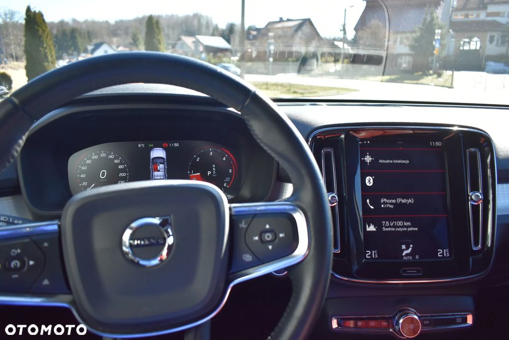 Volvo XC 40 D4 AWD Geartronic Momentum Pro - 12