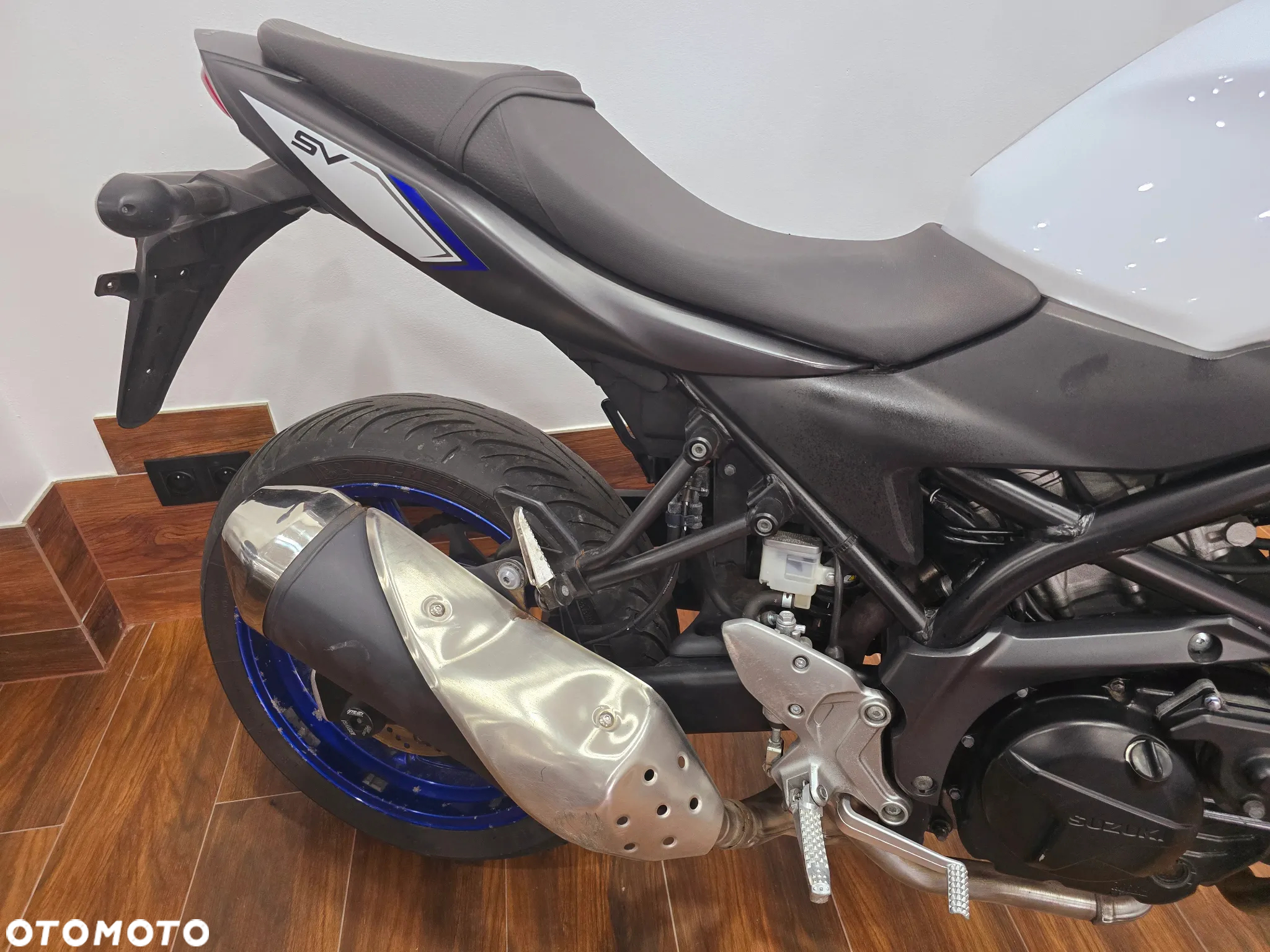 Suzuki SV - 9