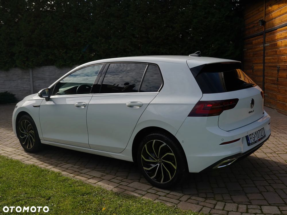 Volkswagen Golf 1.5 eTSI Style DSG - 12