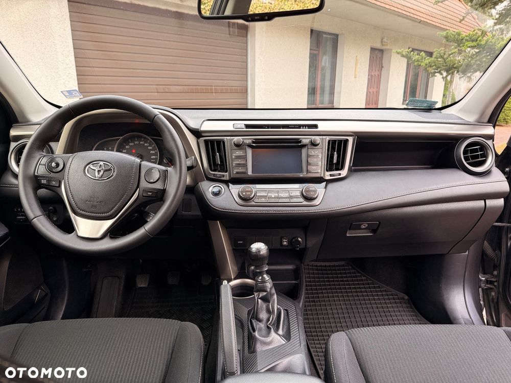 Toyota RAV4 2.0 D-4D Premium - 10